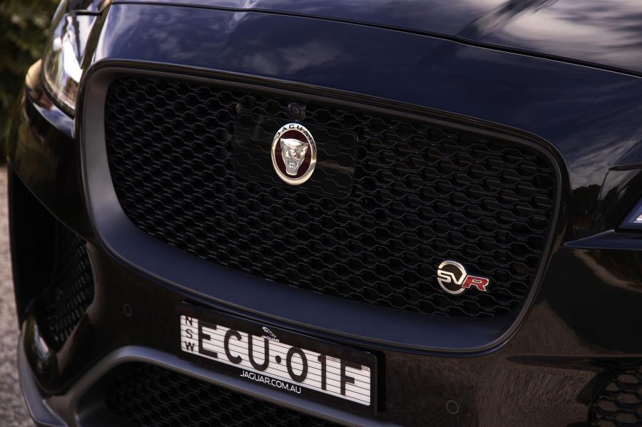Детали экстерьера Jaguar F-Pace SVR 2019 года  (AU) (фото 15 из 40)
